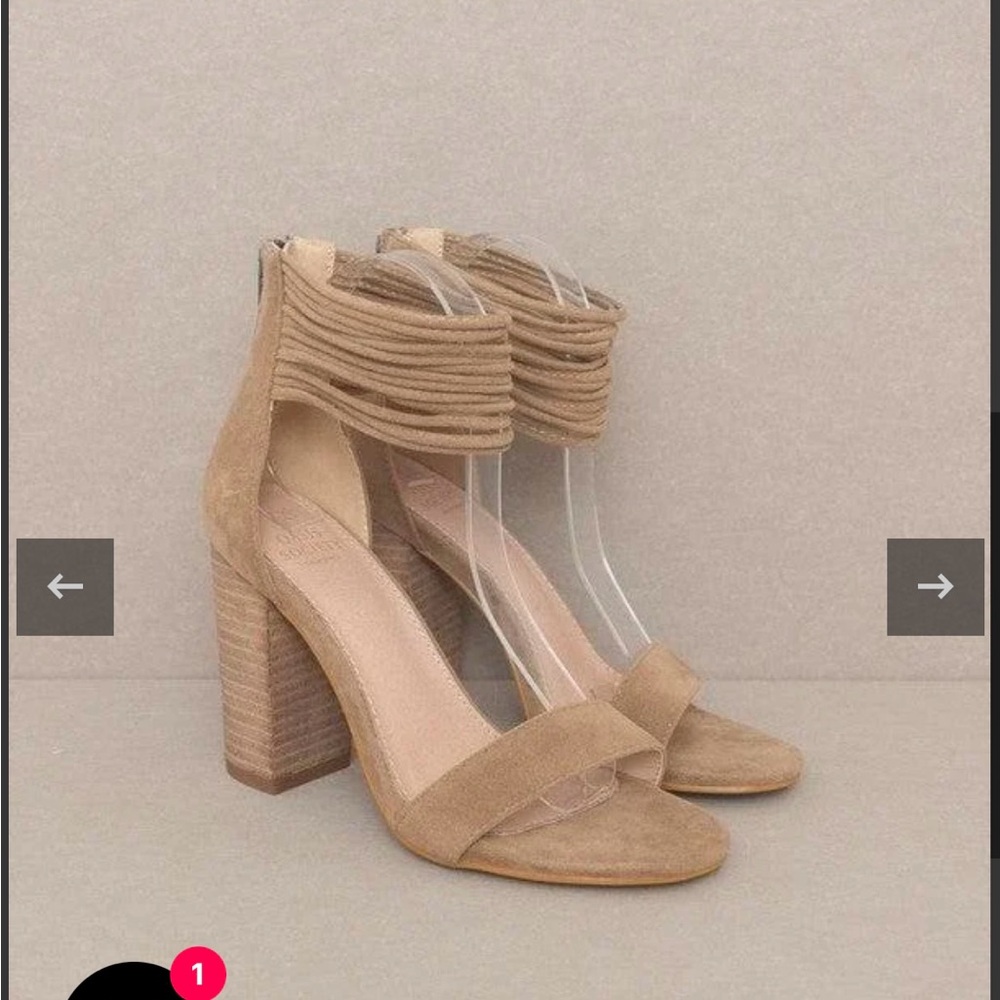 Oasis Society Blake heel
Brand New In Box - Never Worn
